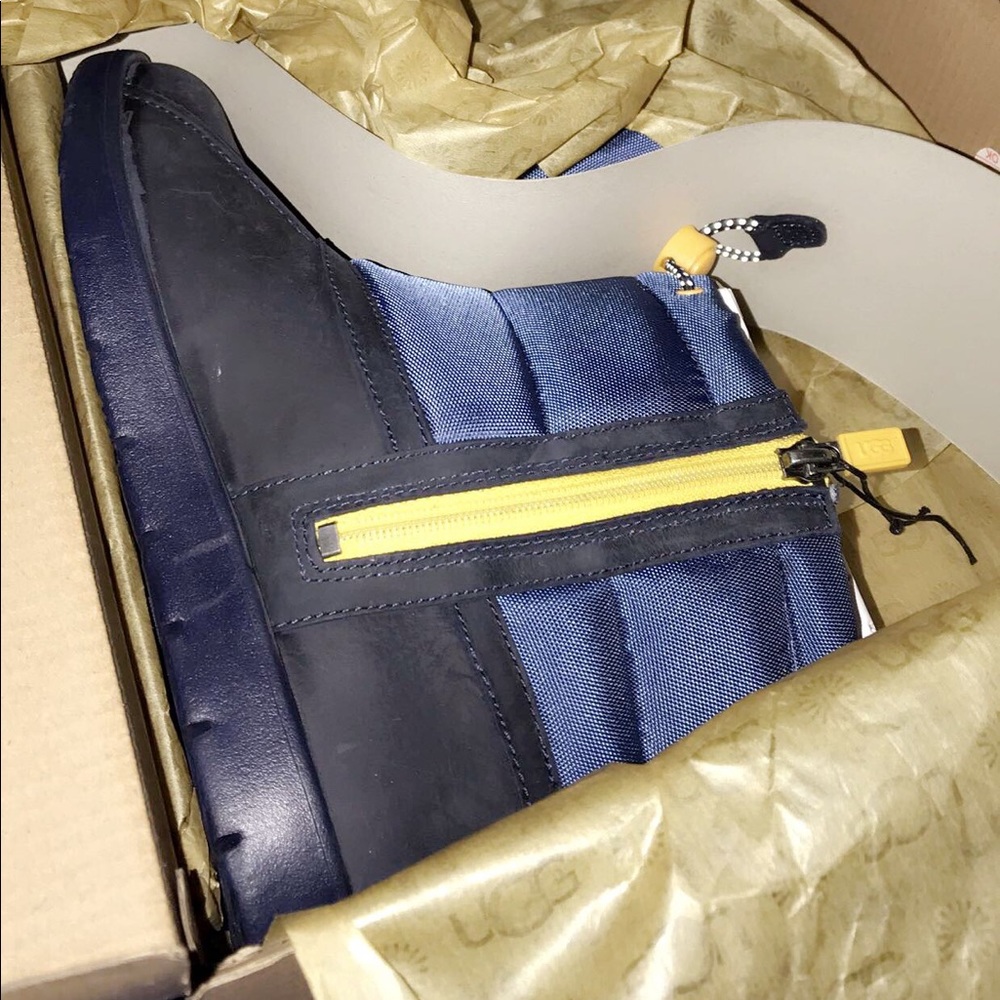 Youth size 4 UGG